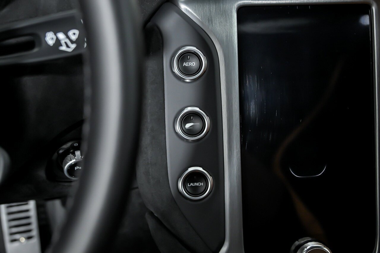 Used 2024 McLaren 750S Spider RWD image 32