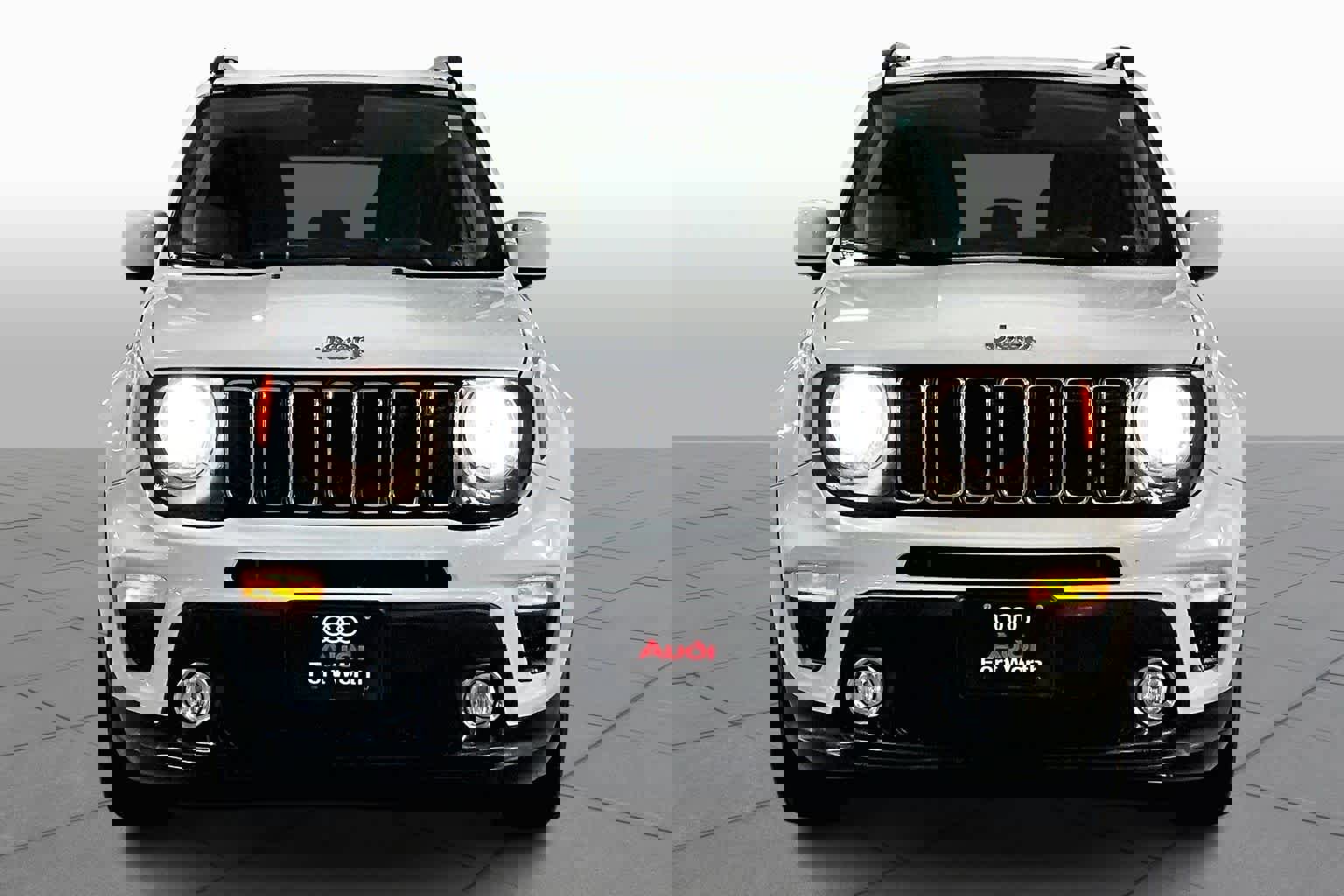 Used 2019 Jeep Renegade Latitude image 3