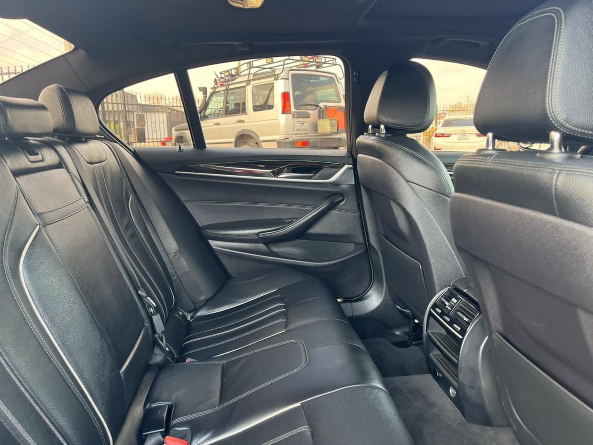 Used 2017 BMW 530i RWD image 31