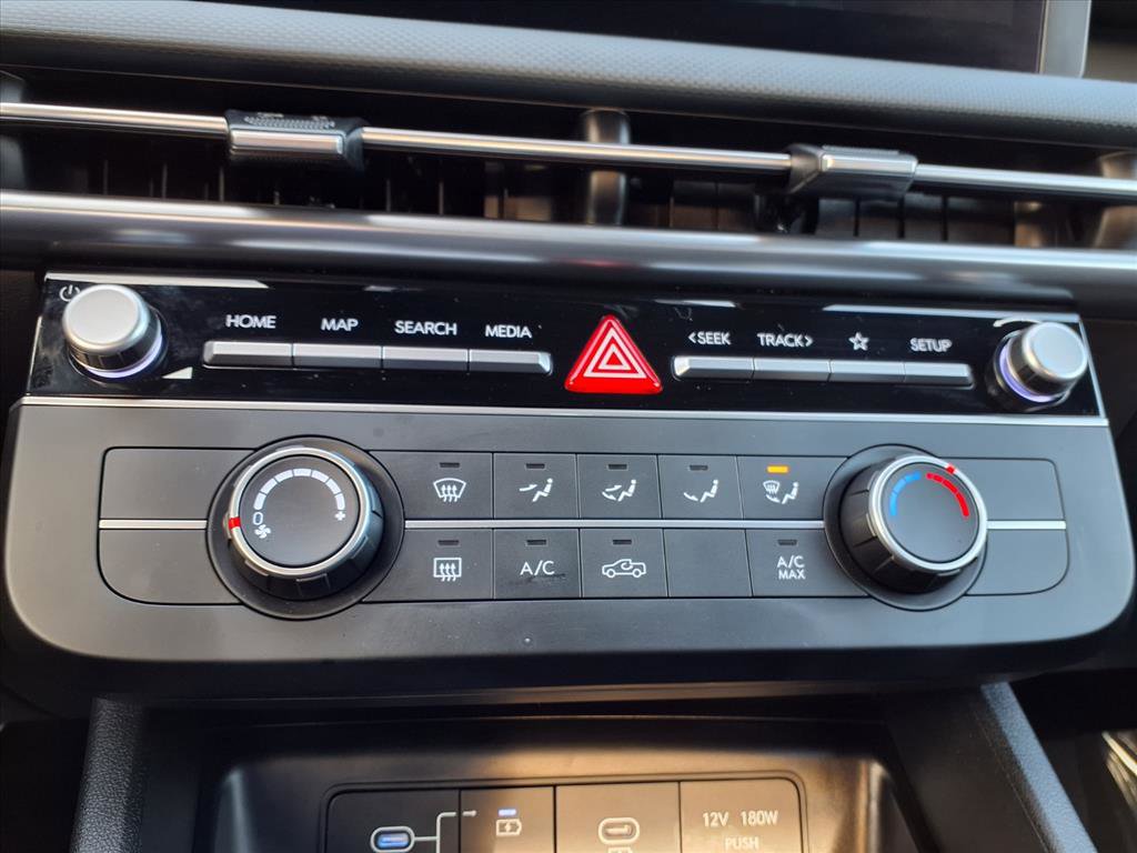 Used 2025 Hyundai Santa Cruz SE image 5