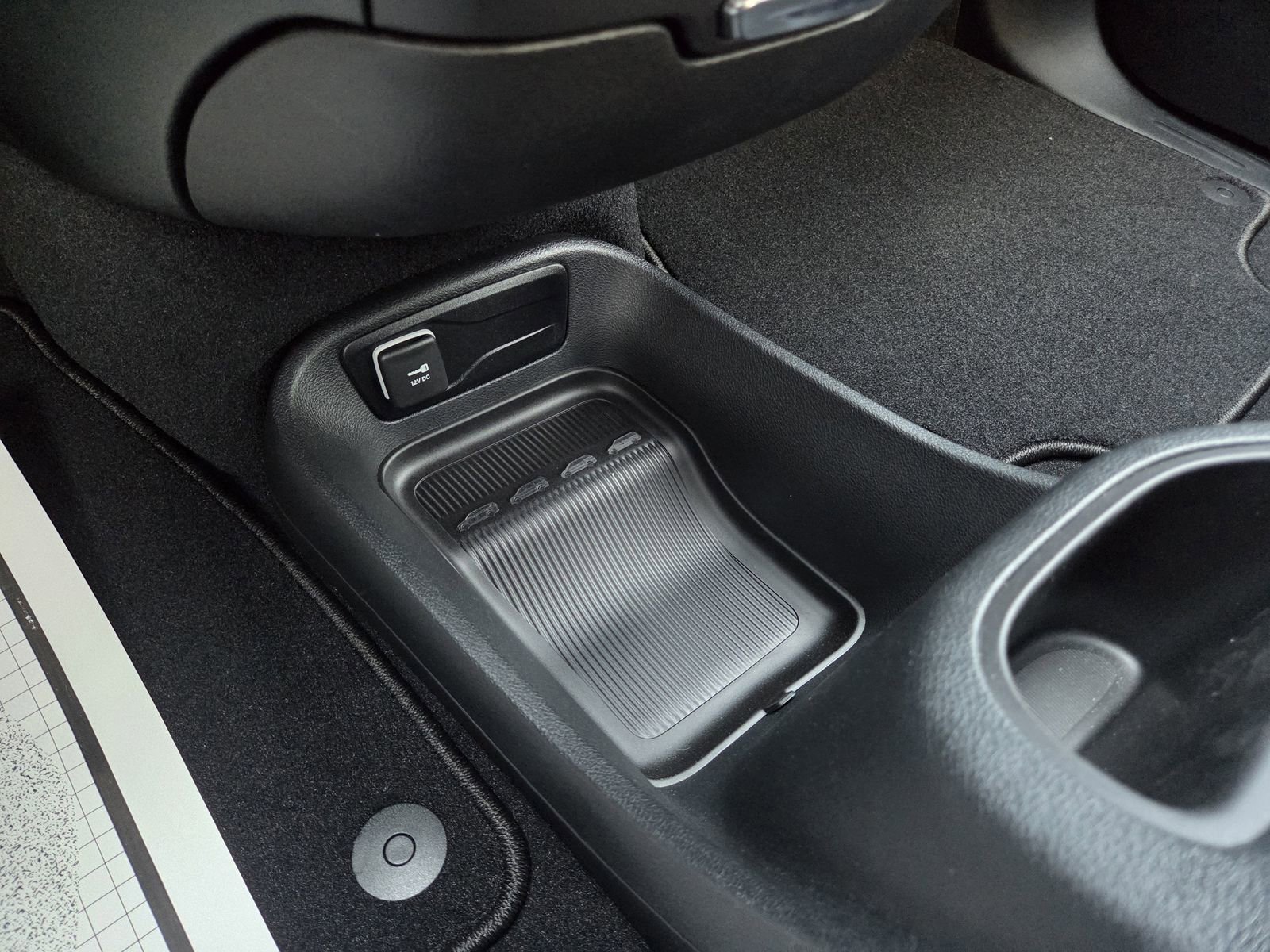 New 2026 Chrysler Pacifica Select FWD image 29