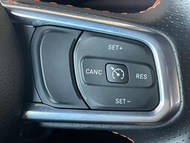 Used 2023 Jeep Gladiator Mojave AWD/4WD image 10