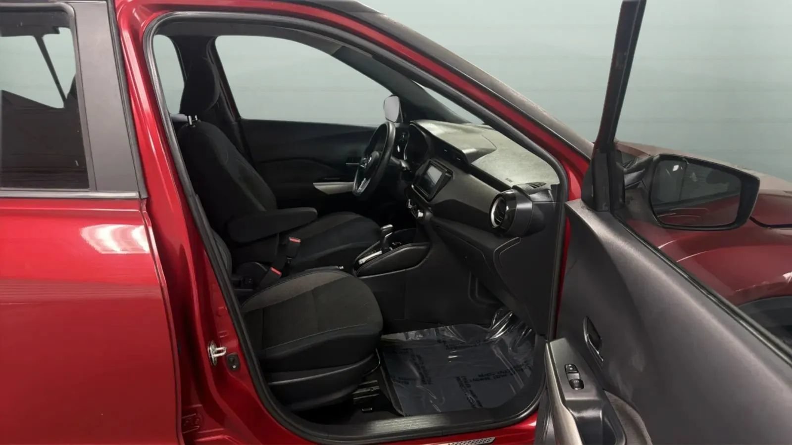 Used 2019 Nissan Kicks SV FWD image 21