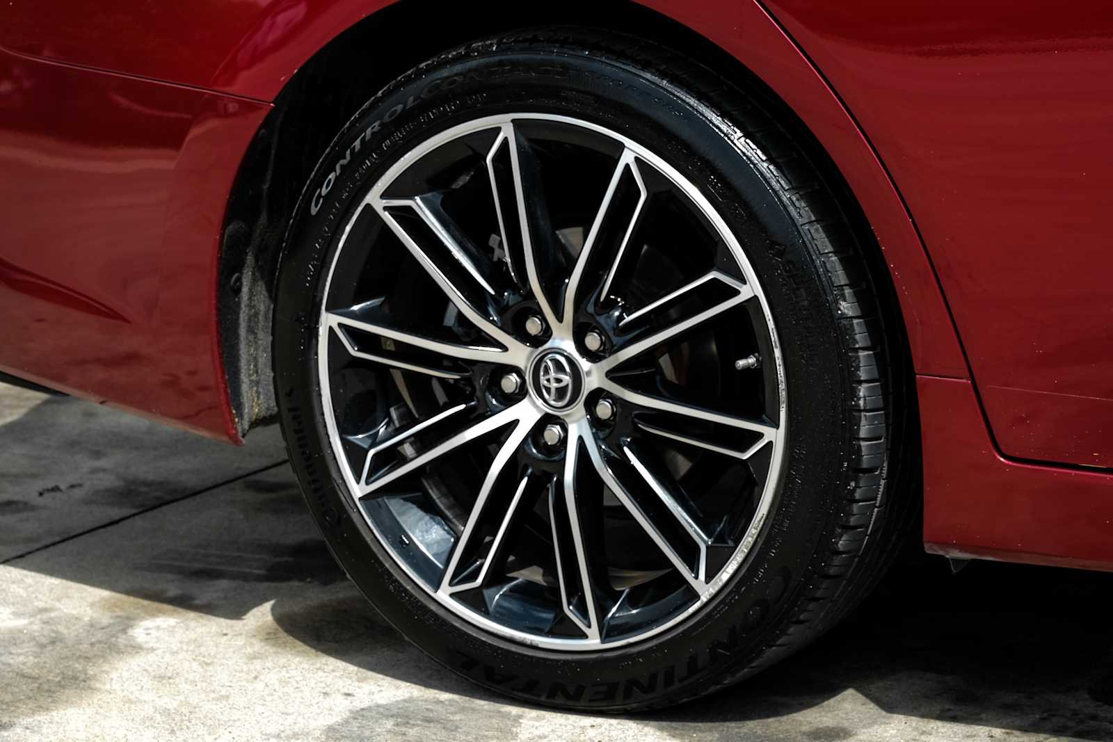 Used 2019 Toyota Avalon XSE image 56