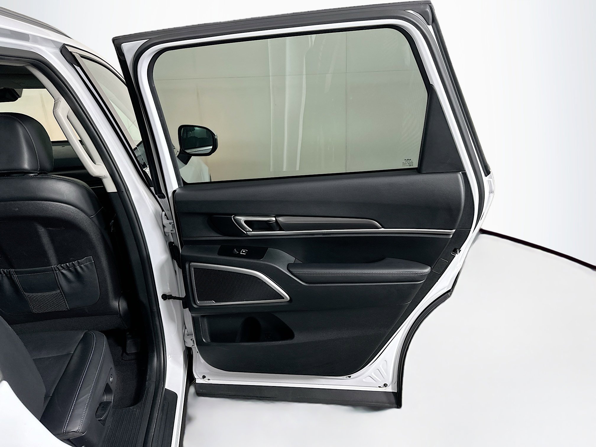 Used 2025 Kia Telluride S AWD/4WD image 33