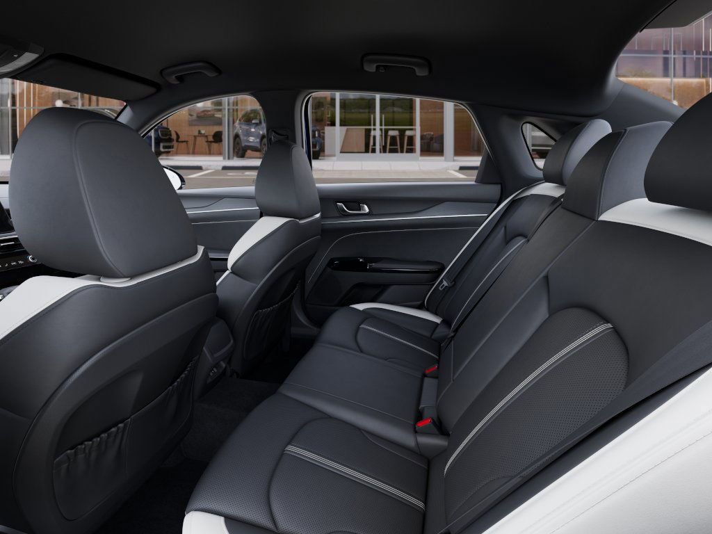 New 2025 Kia K5 GT-Line image 18