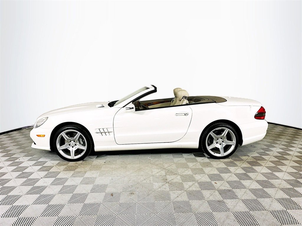 Used 2009 Mercedes-Benz SL 550 image 4