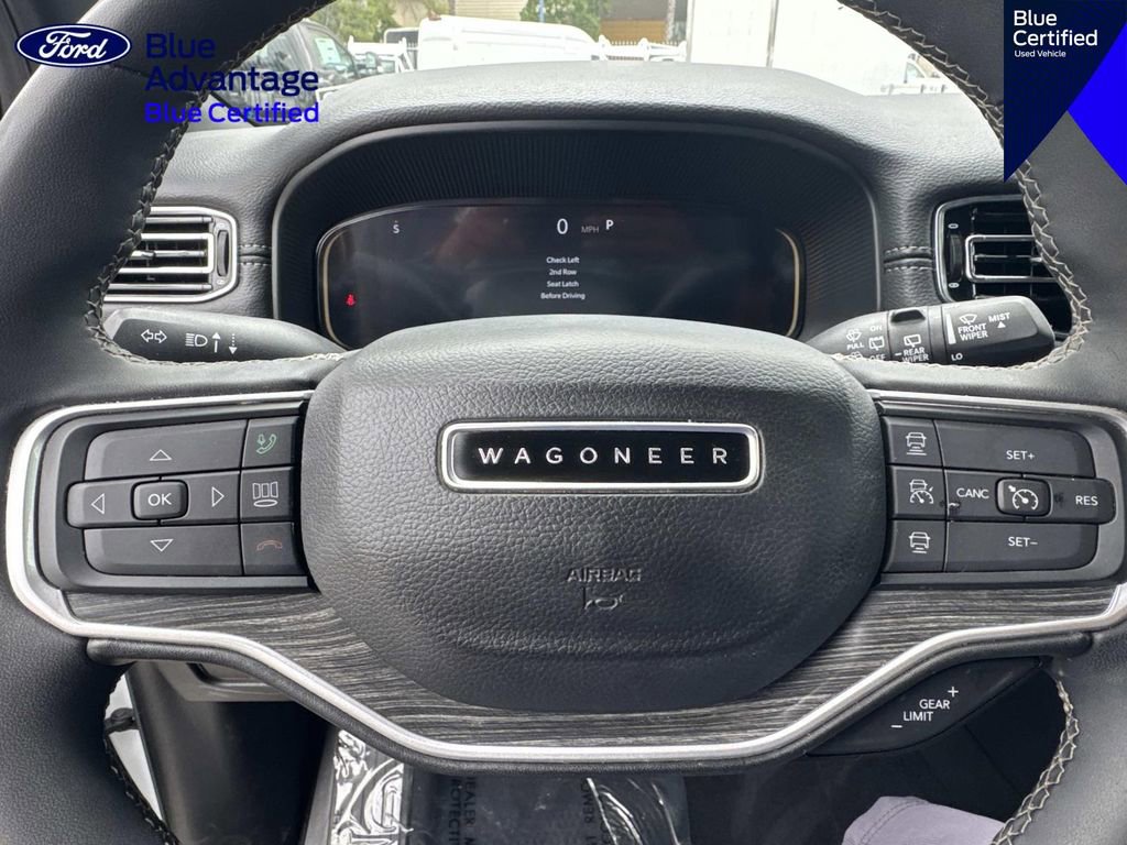 Used 2024 Jeep Wagoneer L Series II RWD image 22