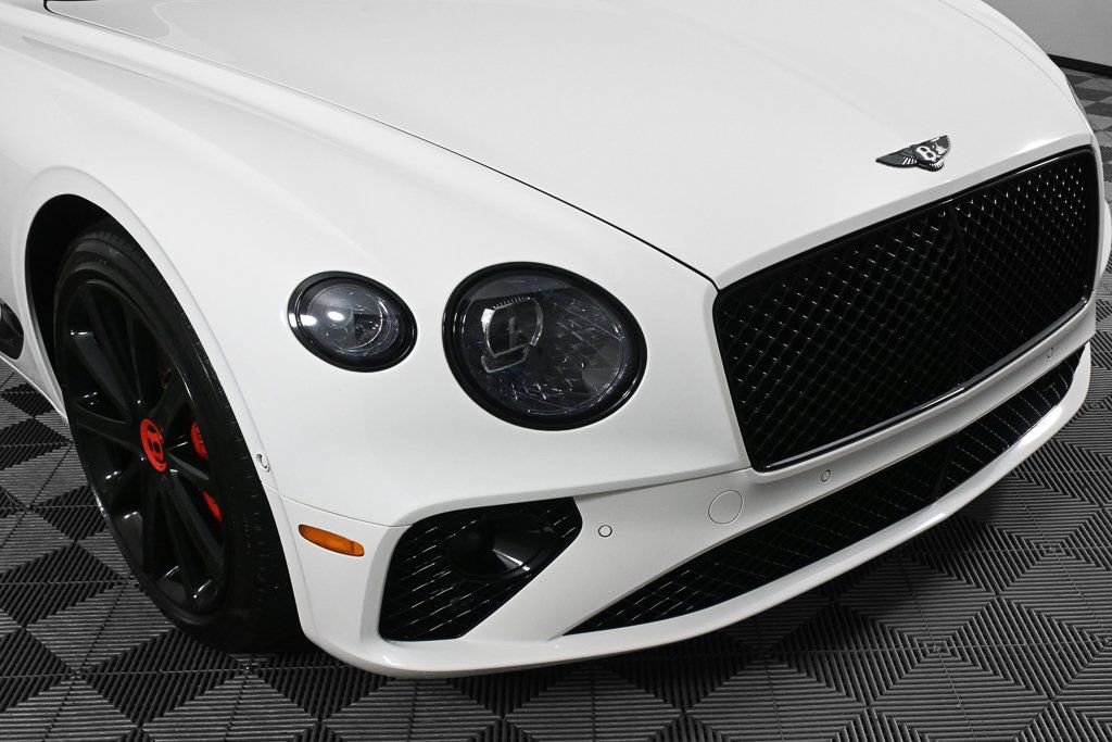 Used 2021 Bentley Continental GT V8 image 32