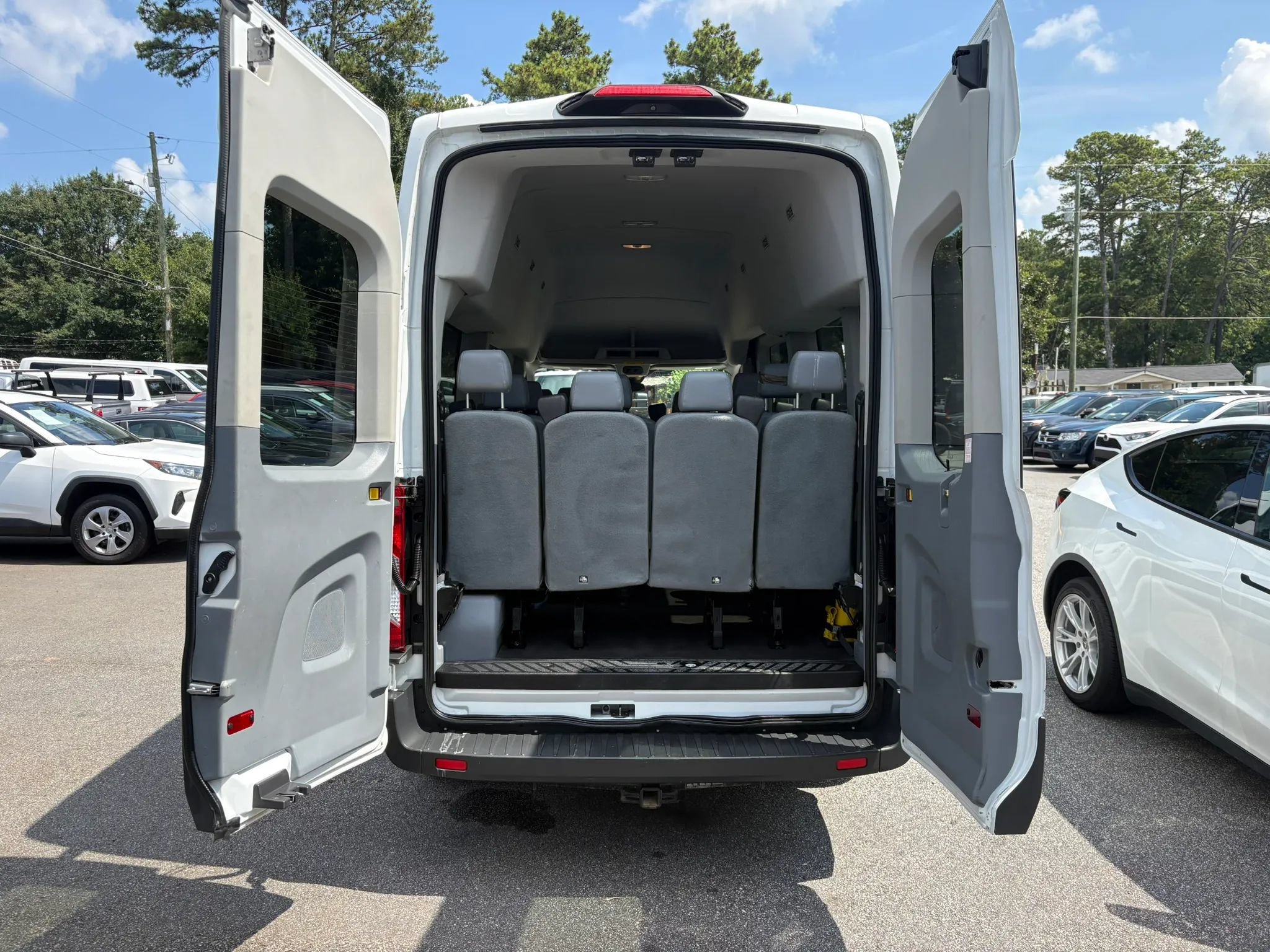Used 2018 Ford Transit 350 XL RWD image 25