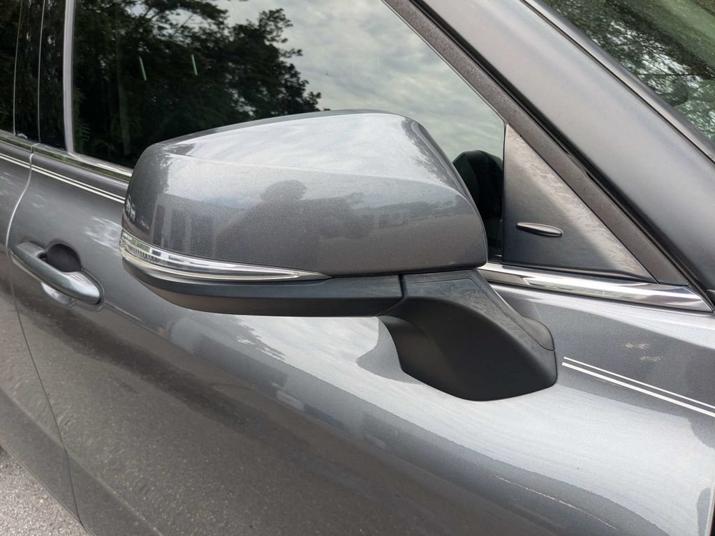 Used 2022 Toyota Highlander XLE FWD image 12