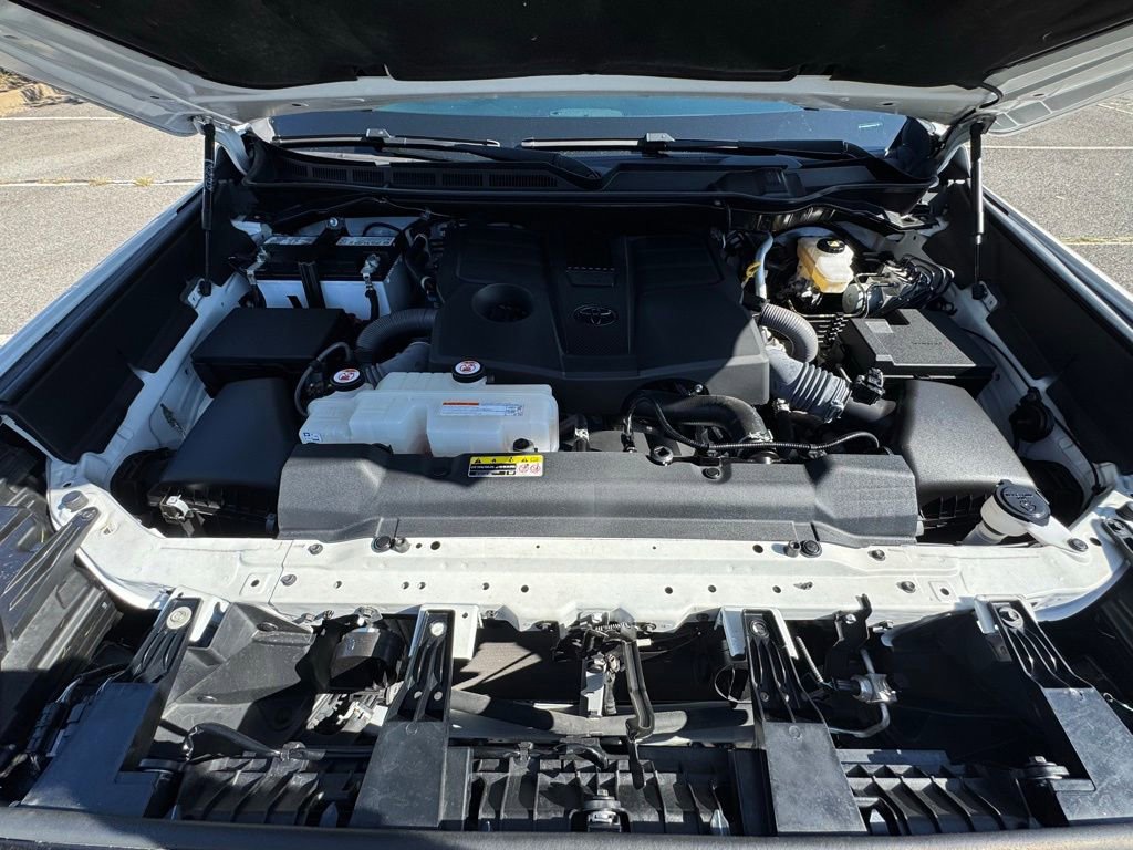 Used 2022 Toyota Tundra SR5 w/ SR5 Convenience Package image 36