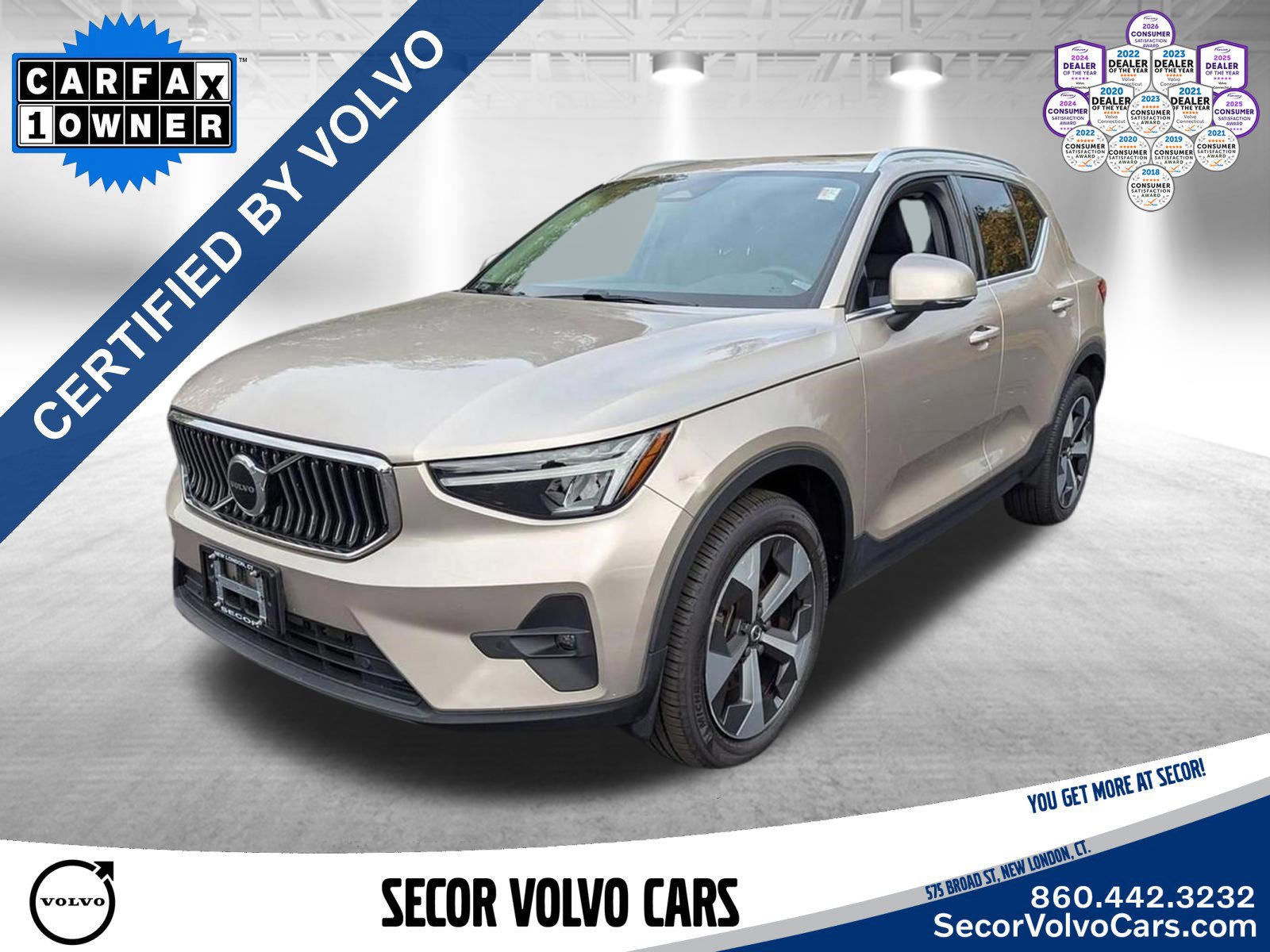 Certified 2023 Volvo XC40 B5 Plus image 1
