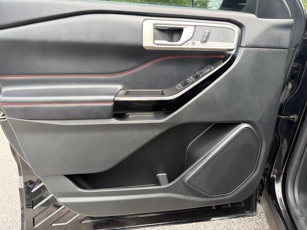 Used 2022 Ford Explorer ST-Line w/ Class IV Trailer Tow Package RWD image 26
