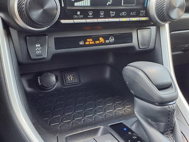 Used 2023 Toyota RAV4 LE FWD image 12