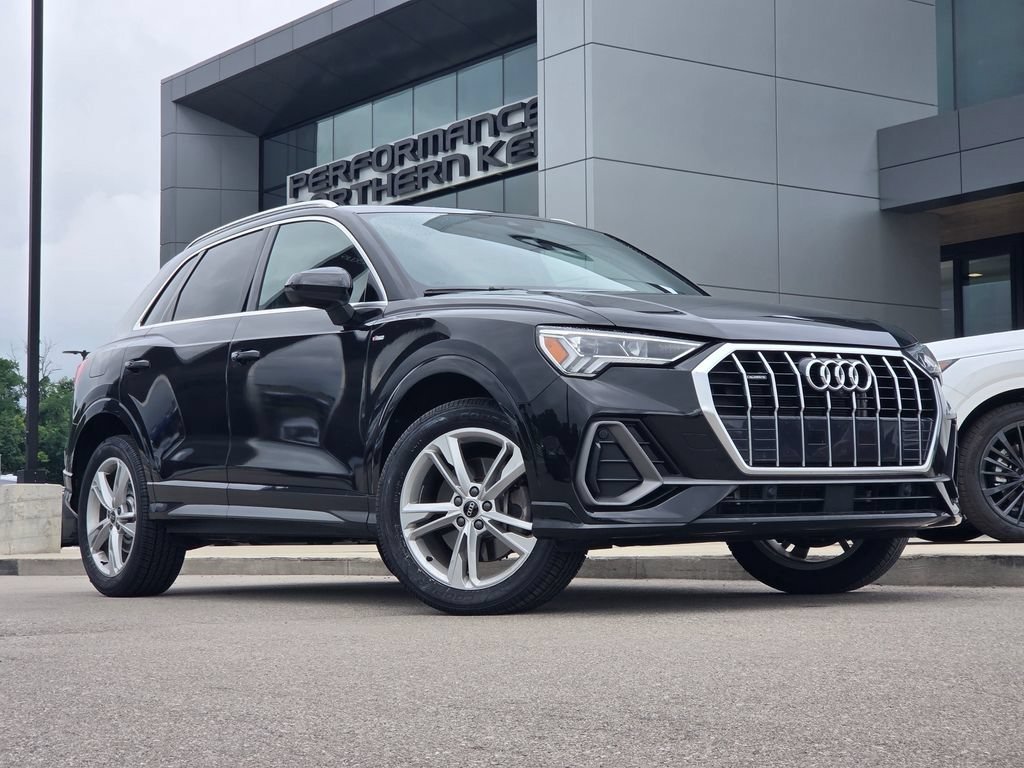 Used 2023 Audi Q3 2.0T Premium Plus AWD/4WD image 2