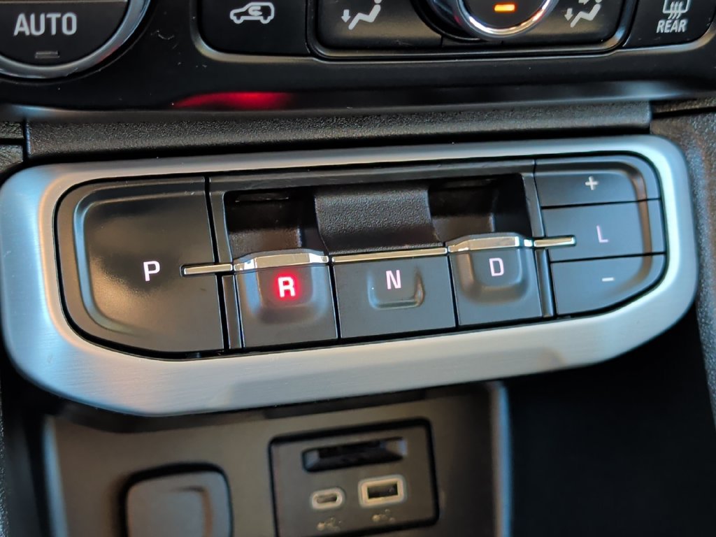 Used 2023 GMC Acadia SLT AWD/4WD image 24