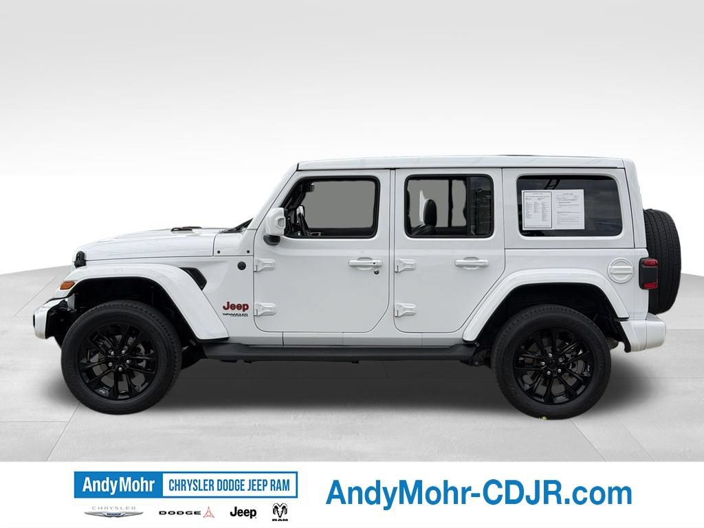 Used 2022 Jeep Wrangler Unlimited Sahara AWD/4WD image 4