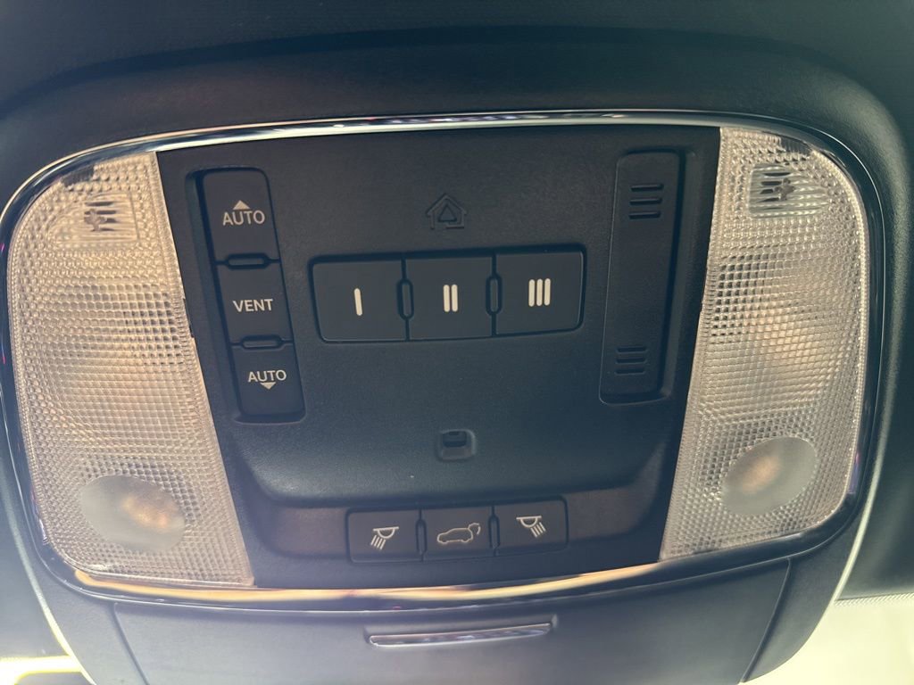 Used 2018 Dodge Durango GT w/ Premium Group image 32