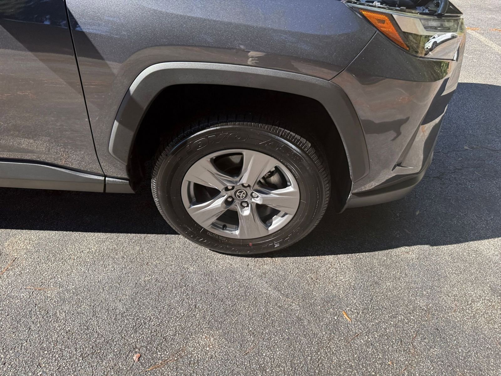 Used 2025 Toyota RAV4 XLE image 30