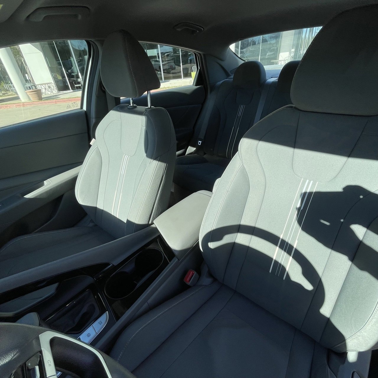 Used 2023 Hyundai Elantra Blue image 21