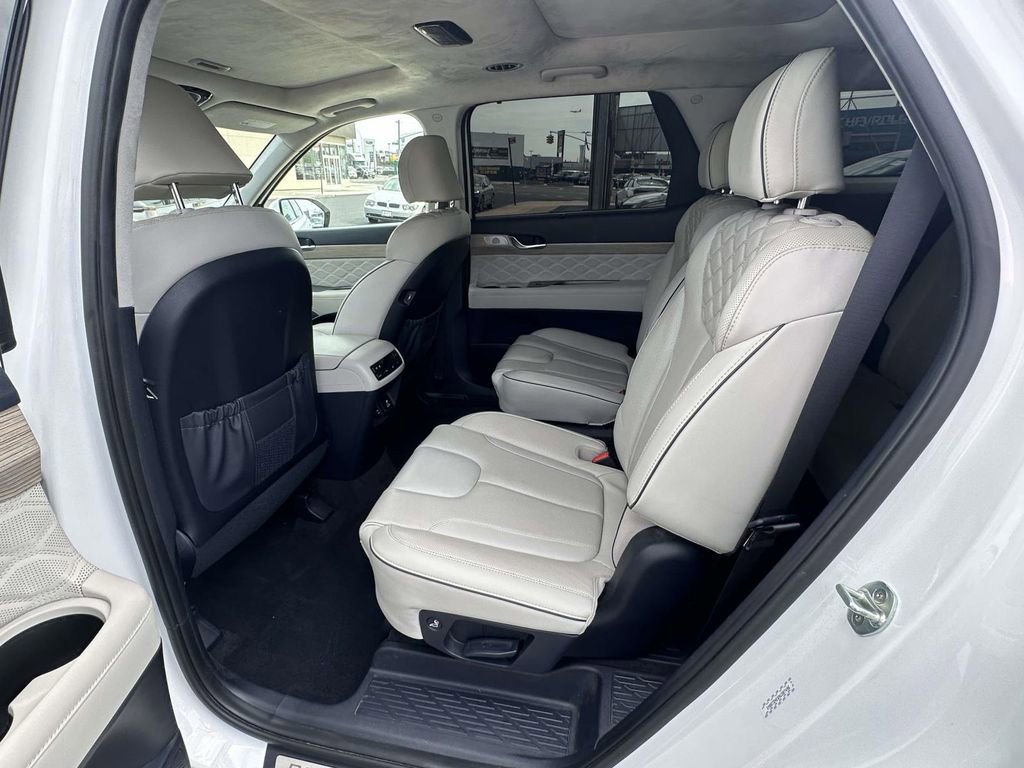 Used 2022 Hyundai Palisade Calligraphy w/ Cargo Package image 15