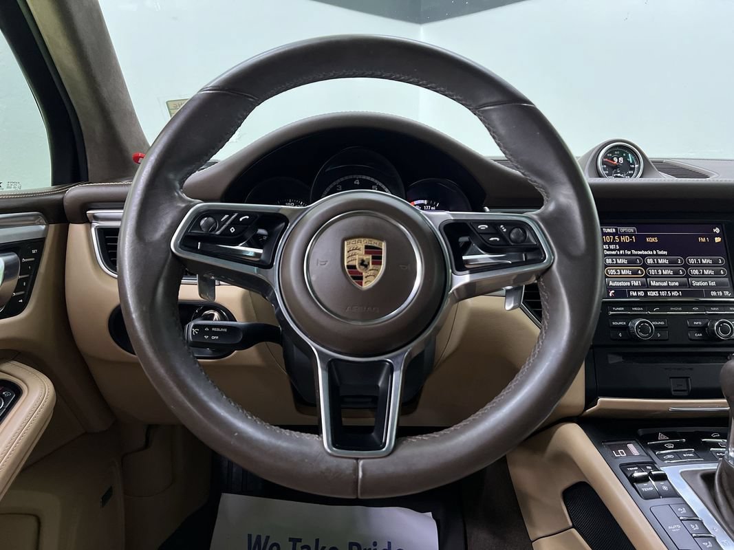 Used 2016 Porsche Macan Turbo AWD/4WD image 19
