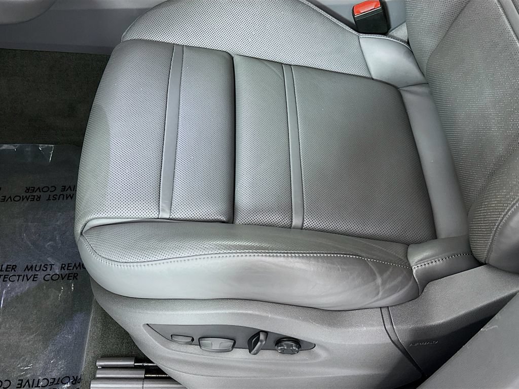 Certified 2022 Porsche Cayenne AWD/4WD image 22