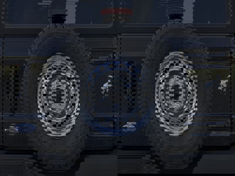 New 2025 Ford Bronco 4-Door image 24