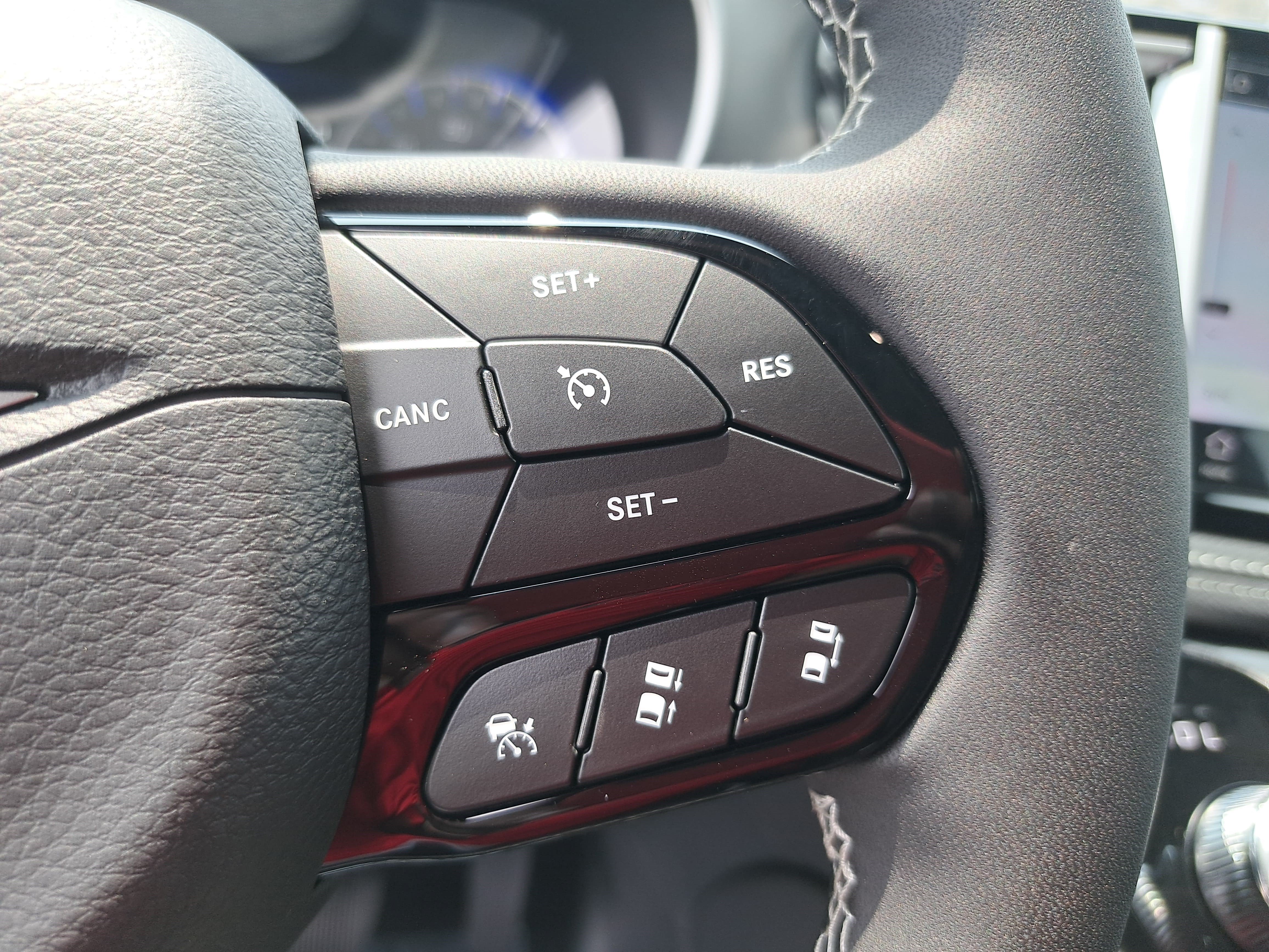 New 2027 Chrysler Pacifica Limited FWD image 20