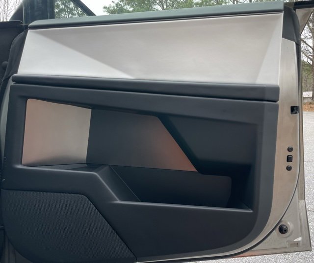 Used 2024 Tesla Cybertruck AWD Crew Cab image 19