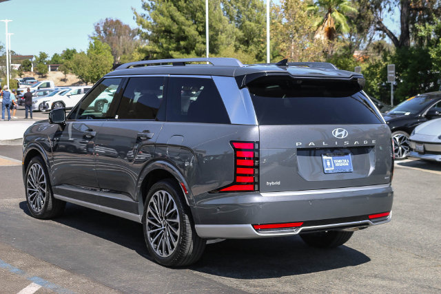 Certified 2026 Hyundai Palisade Calligraphy AWD/4WD image 8