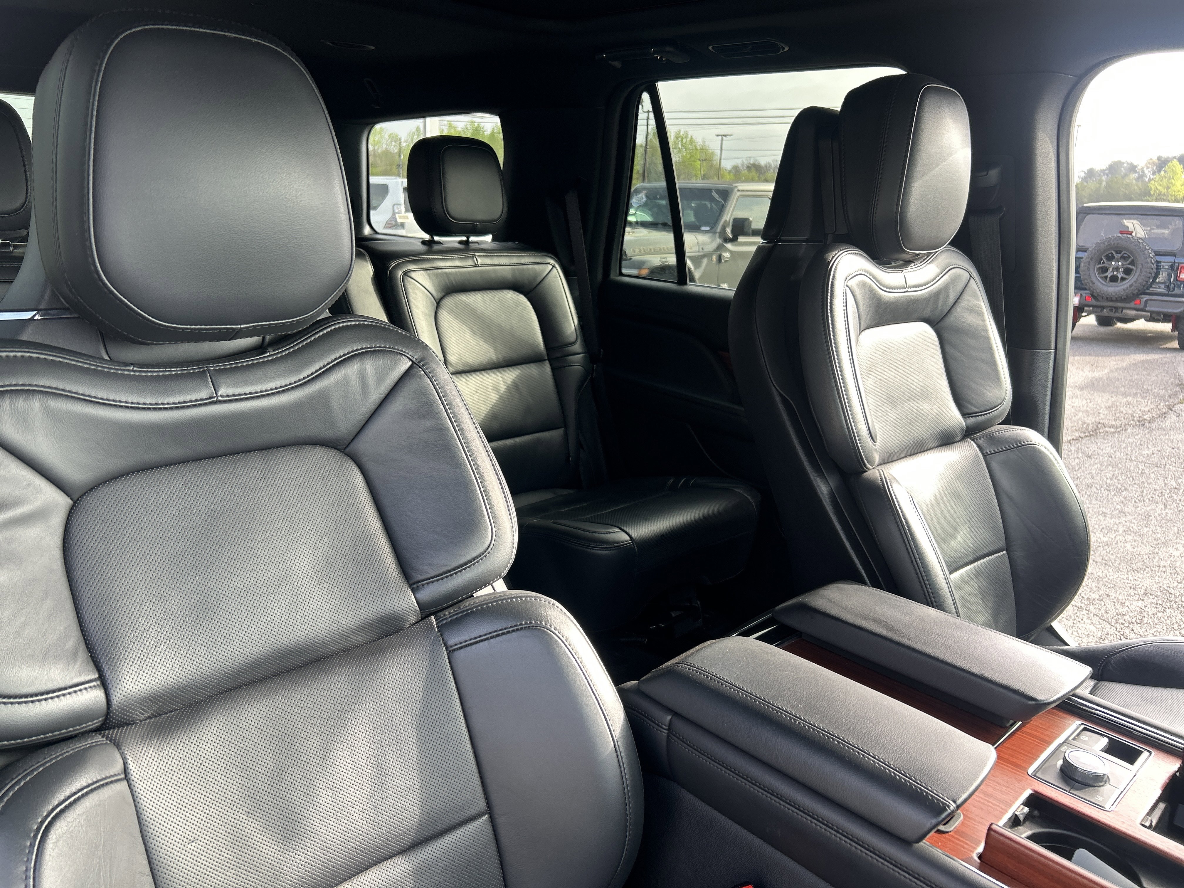 Used 2024 Lincoln Navigator Reserve image 58