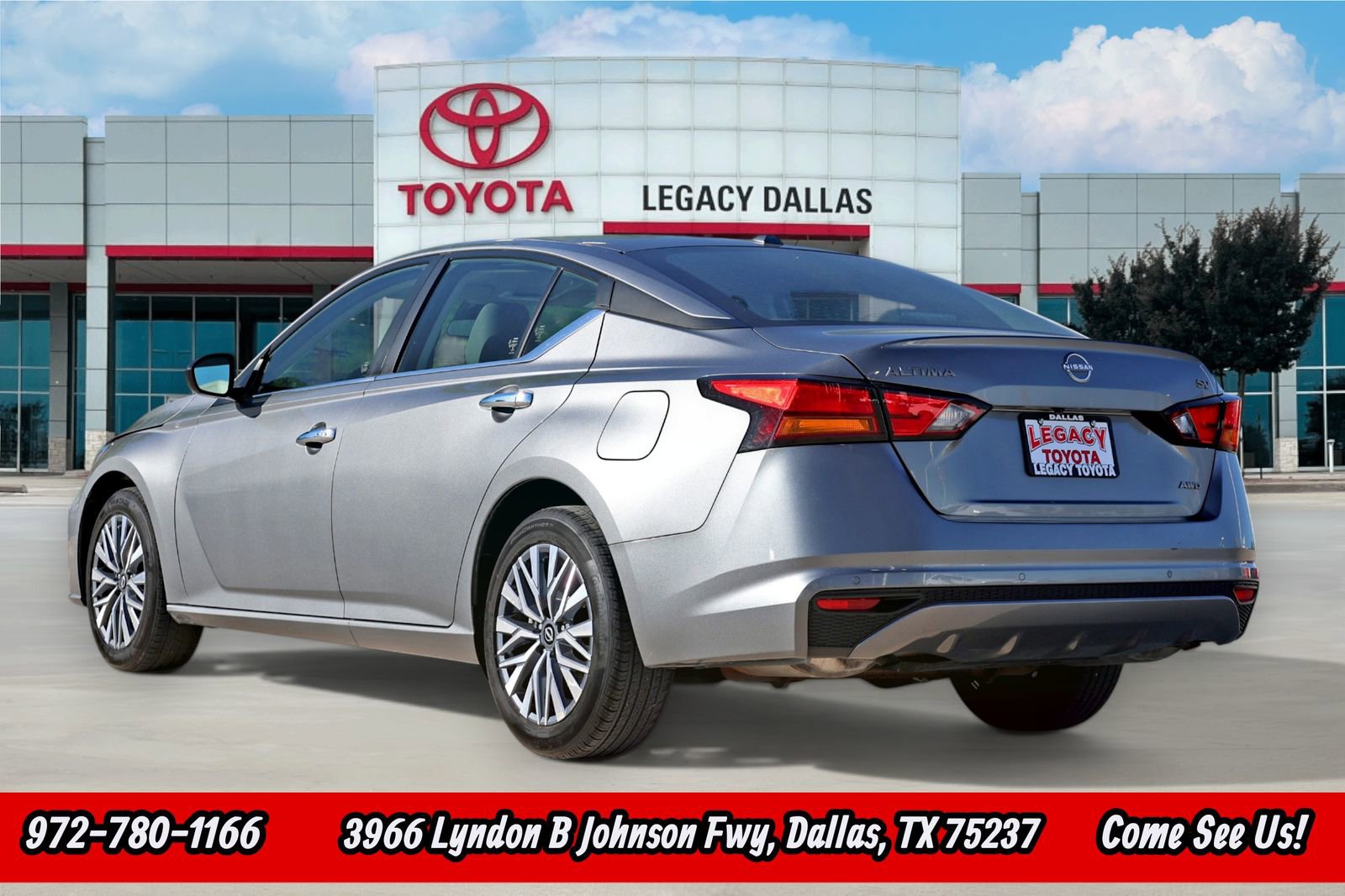 Used 2024 Nissan Altima 2.5 SV AWD/4WD image 7
