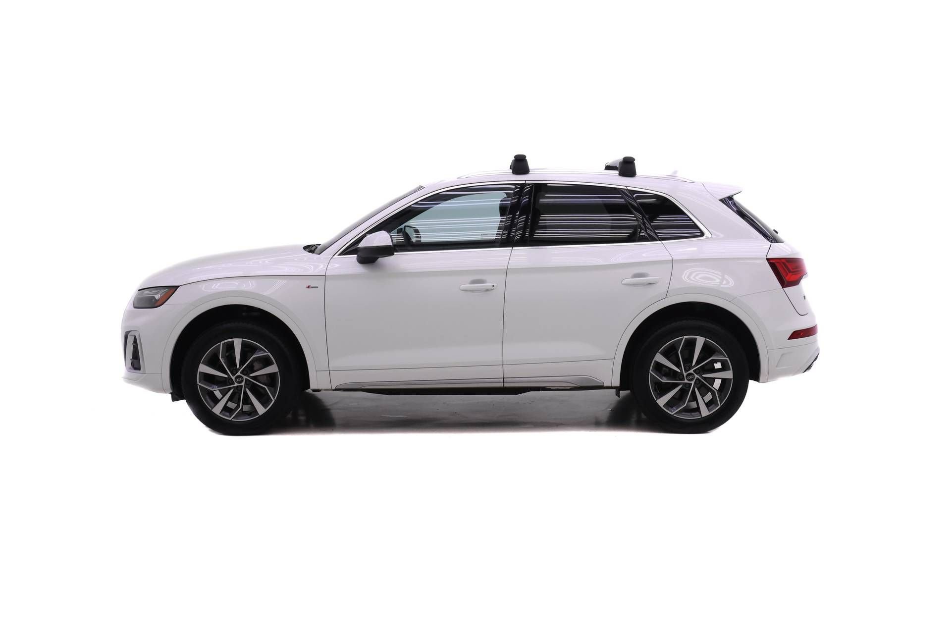 Certified 2024 Audi Q5 2.0T Premium w/ Convenience Package AWD/4WD image 3