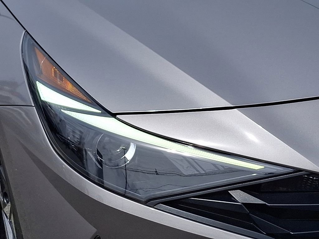 Used 2023 Hyundai Elantra SEL w/ Convenience Package image 10