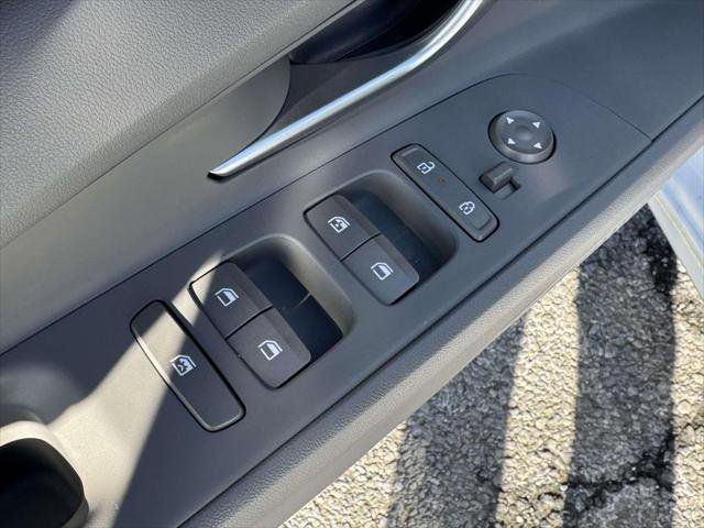 Certified 2025 Hyundai Elantra SEL FWD image 15