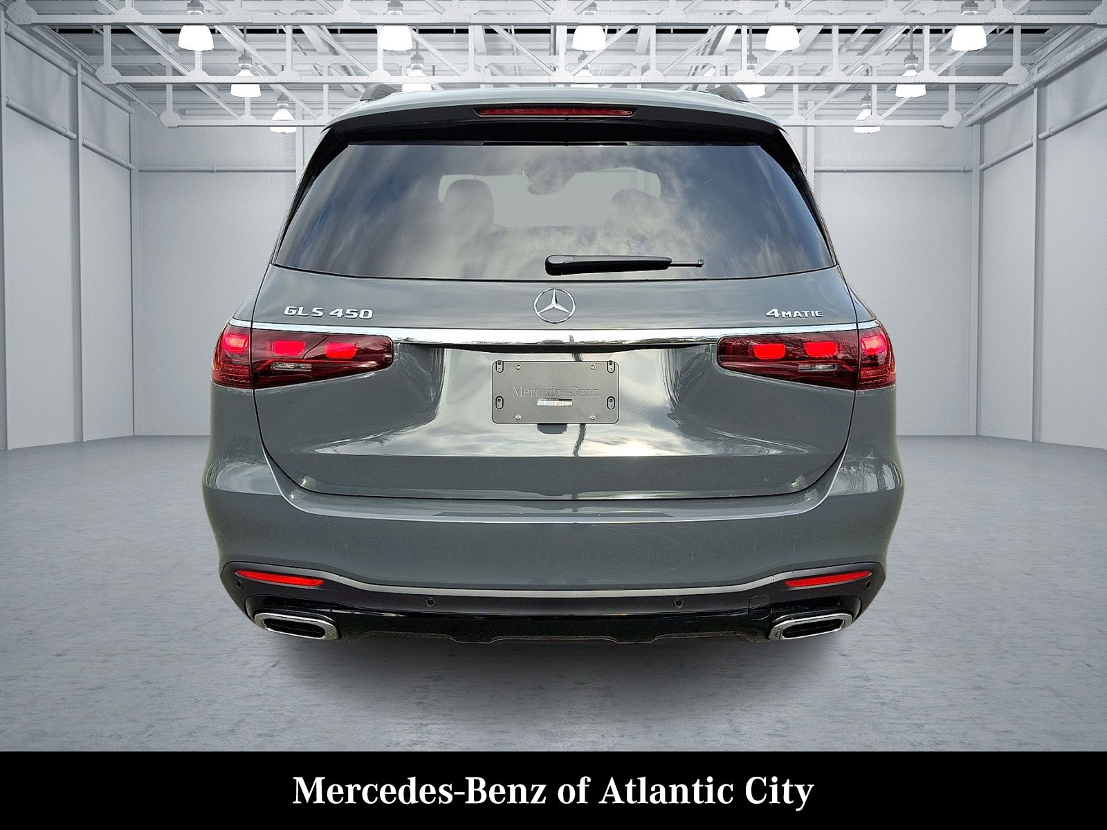 Used 2026 Mercedes-Benz GLS 450 4MATIC image 4