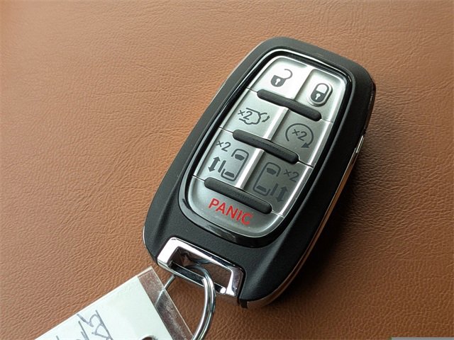 New 2026 Chrysler Pacifica Pinnacle image 31