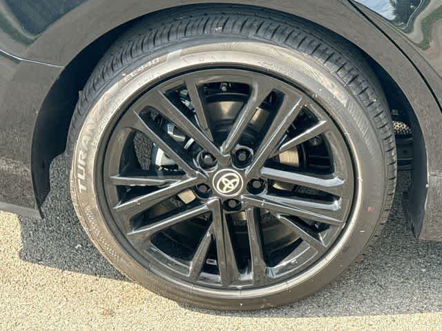Used 2026 Toyota Camry SE FWD image 5
