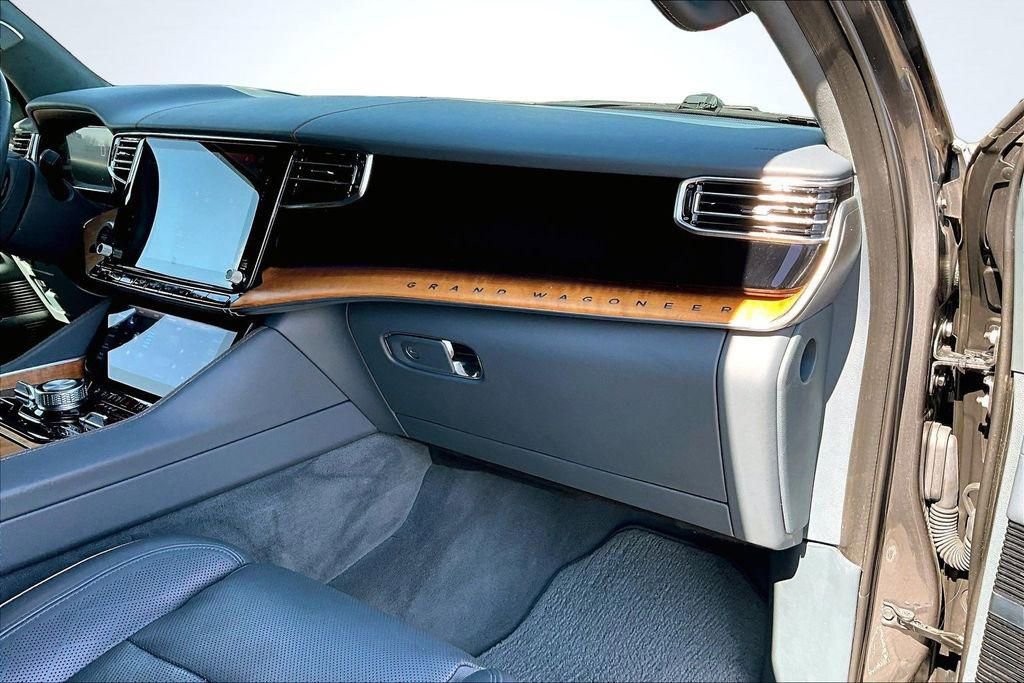 Used 2022 Jeep Grand Wagoneer Series II w/ Flexible Seating Group image 17