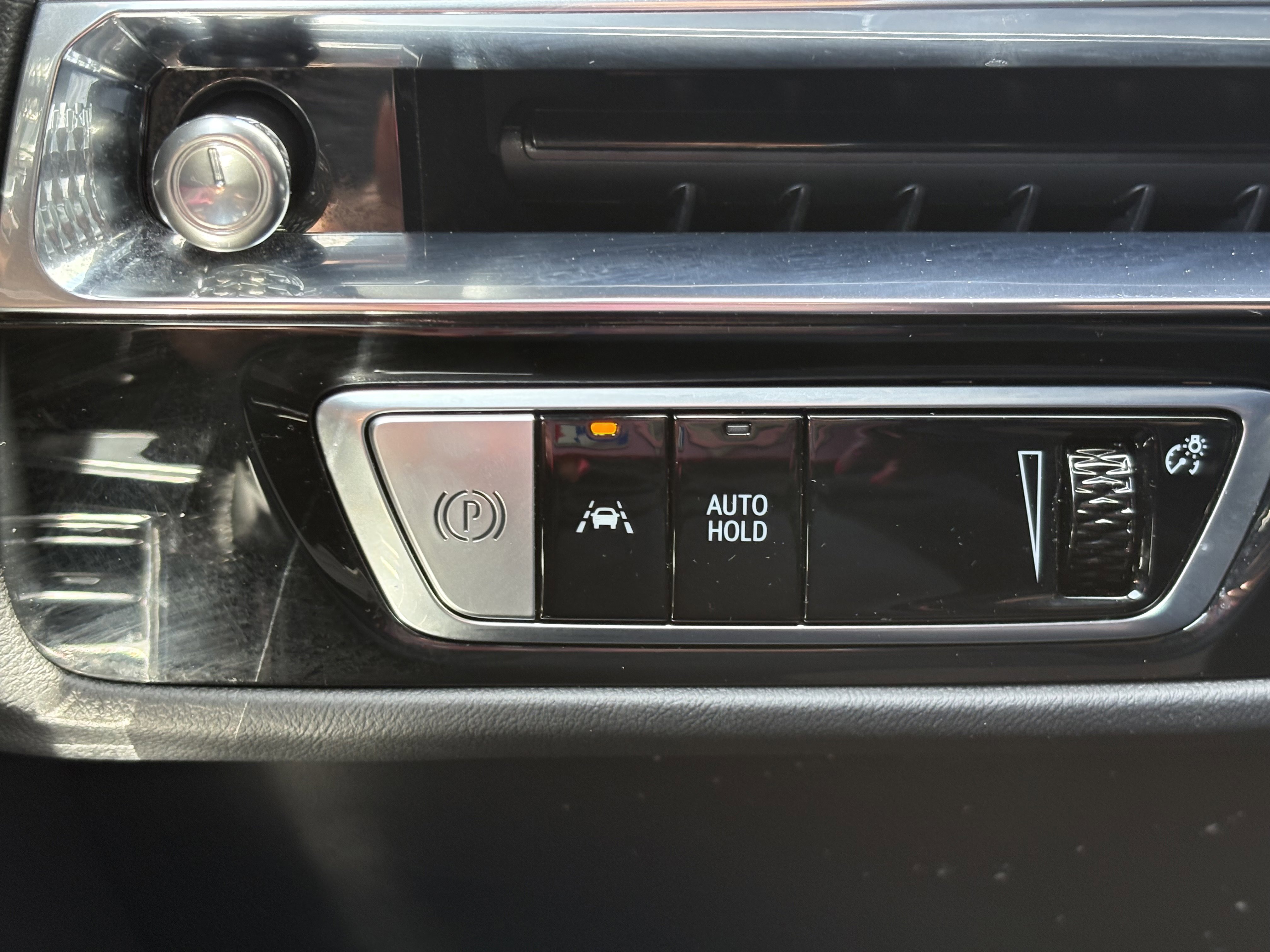 Used 2024 Cadillac Lyriq Sport w/ LPO, Floor Liner Package AWD/4WD image 30