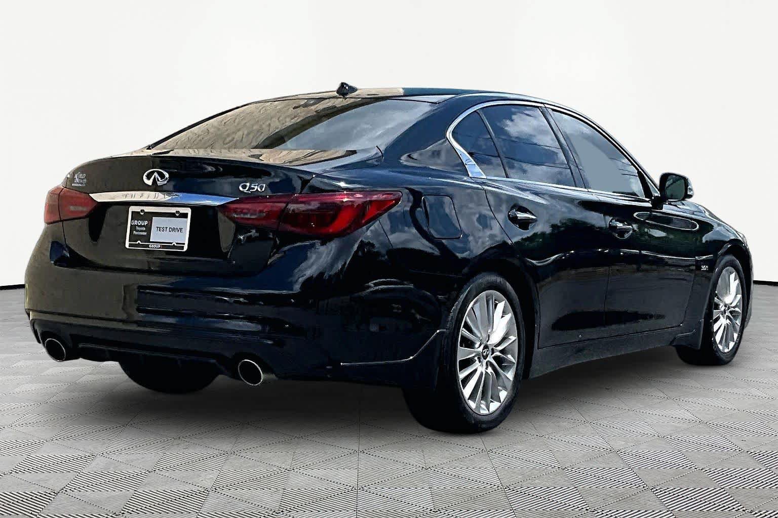Used 2019 INFINITI Q50 Luxe w/ Essential Package (3.0T Luxe) RWD image 13