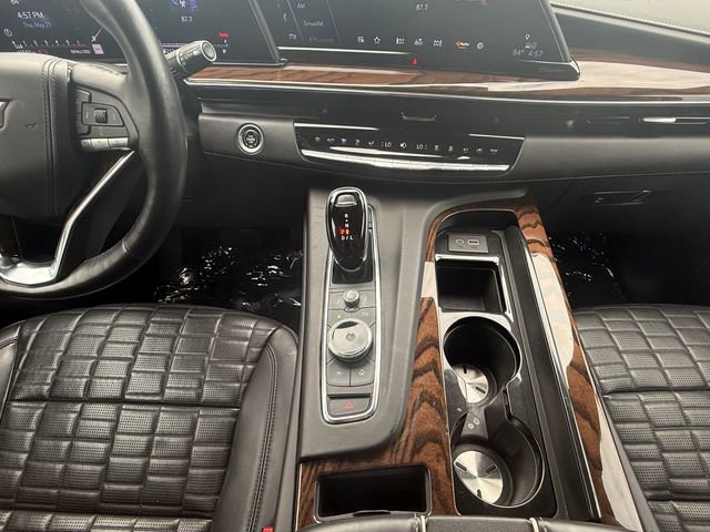 Used 2022 Cadillac Escalade ESV Sport Platinum w/ LPO, ONYX Package RWD image 3