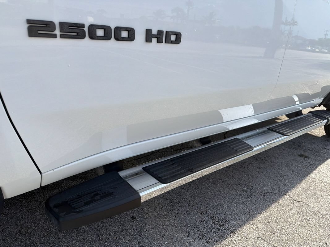 Used 2022 Chevrolet Silverado 2500 Custom w/ Custom Value Package AWD/4WD image 10
