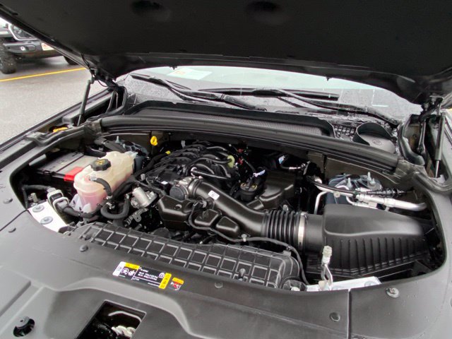 Used 2025 Jeep Grand Cherokee L Laredo AWD/4WD image 19