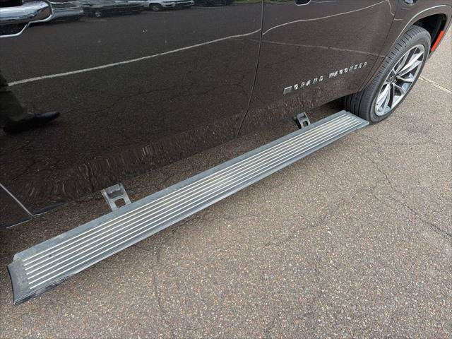 Certified 2025 Jeep Grand Wagoneer L Series III w/ Rear Seat Video Group 1 AWD/4WD image 18