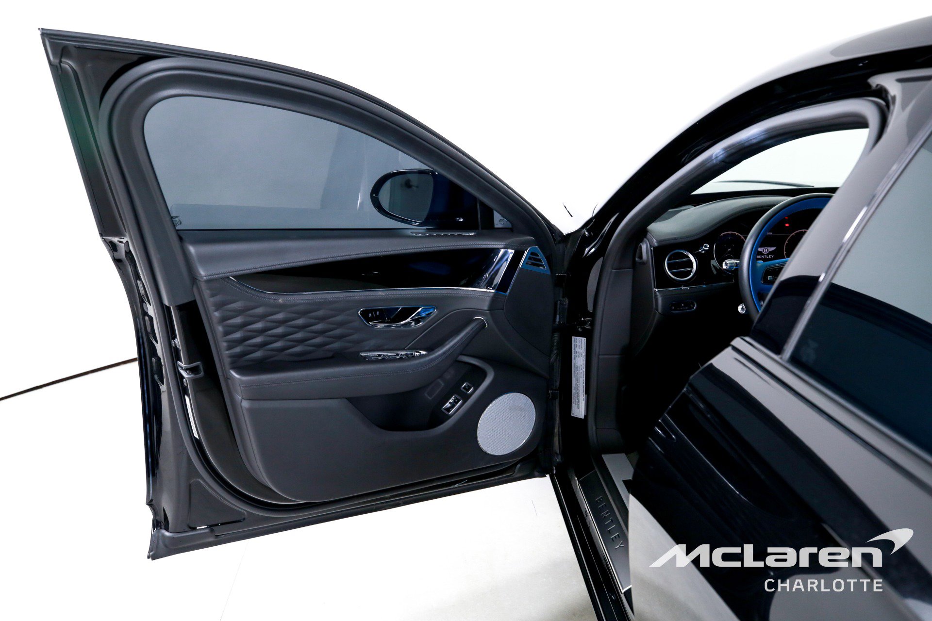 Used 2021 Bentley Flying Spur W12 image 10