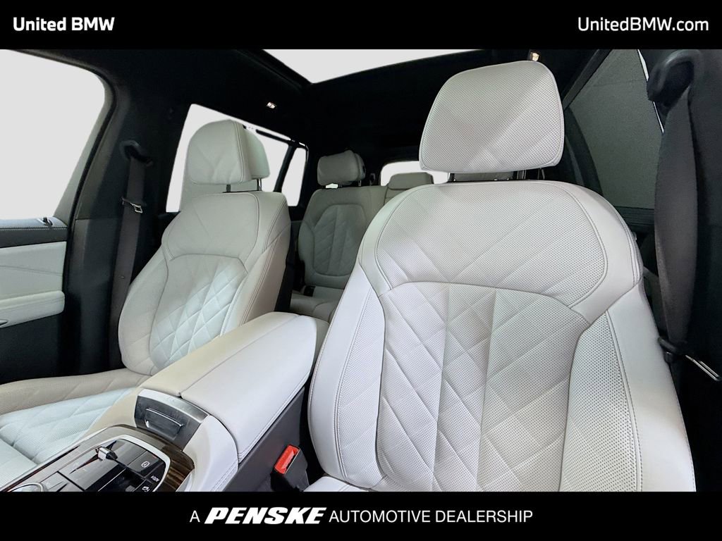 Used 2026 BMW X7 xDrive40i AWD/4WD image 5