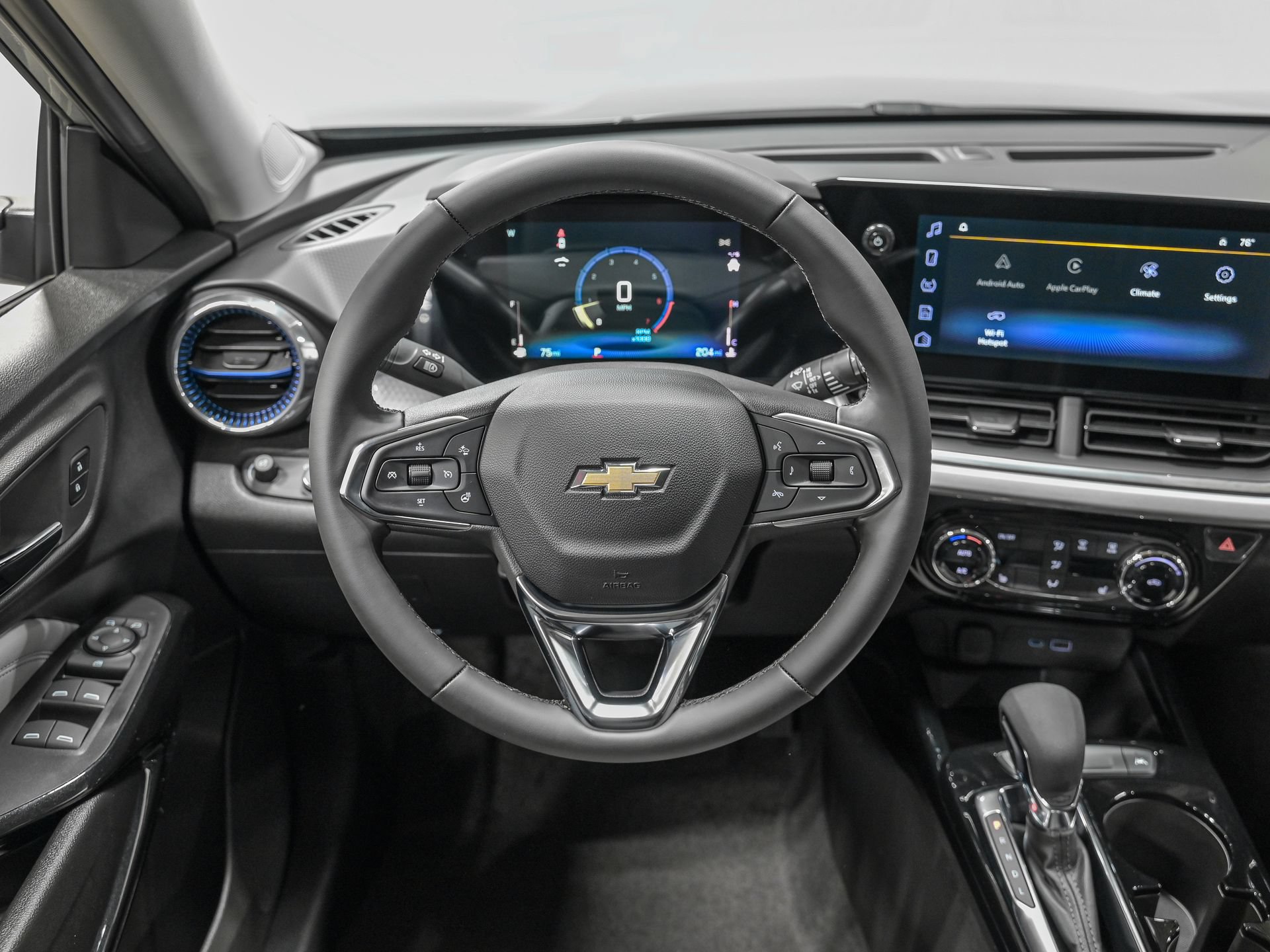 Used 2026 Chevrolet Trax LT w/ Driver Confidence Package FWD image 16